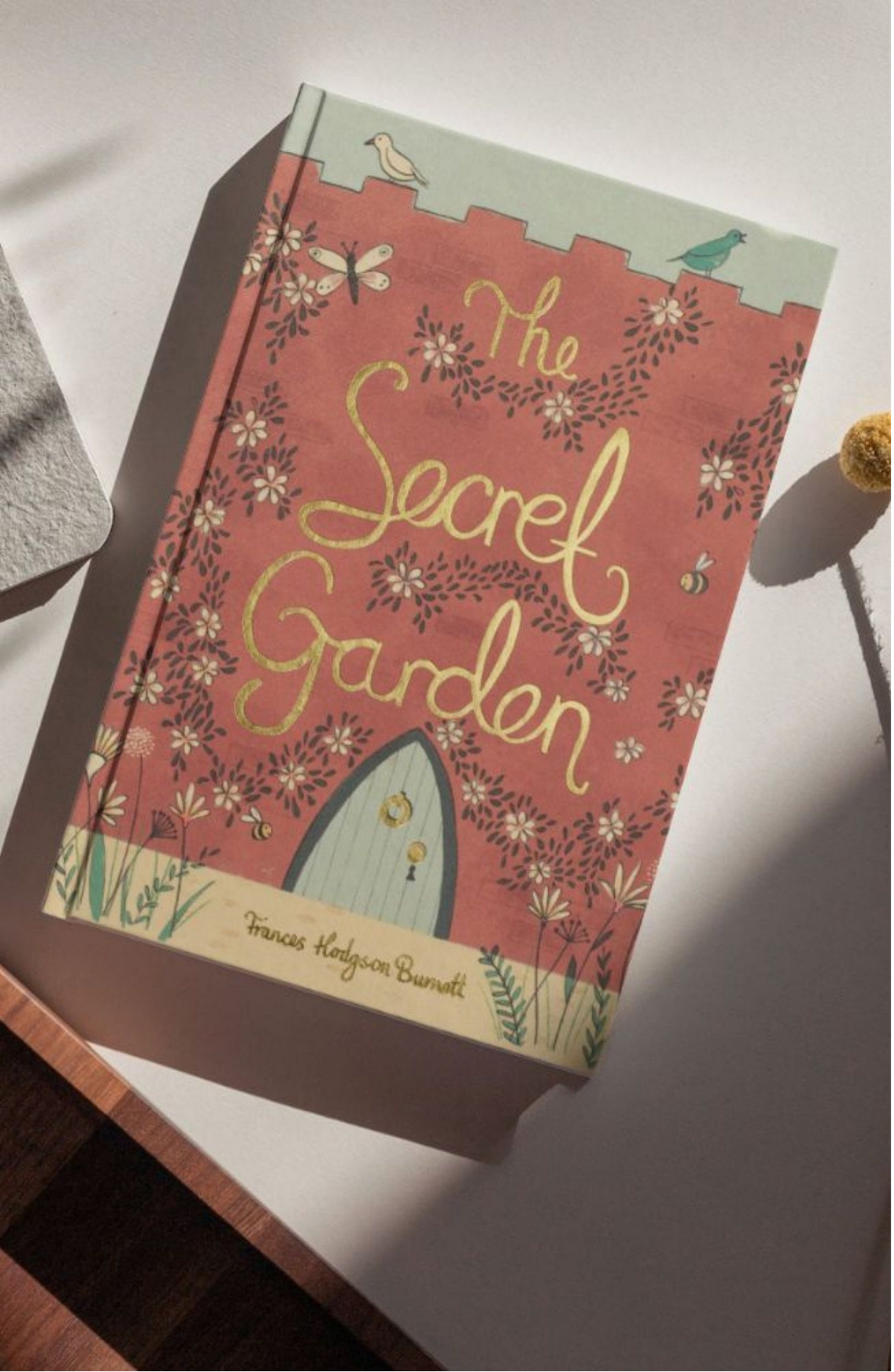 Classic Novels l Wordsworth Collectors Edition l The Secret Garden - Frances Hodgson Burnett, a story about a hidden garden and friendships that transform her life, Now Only £9.99
