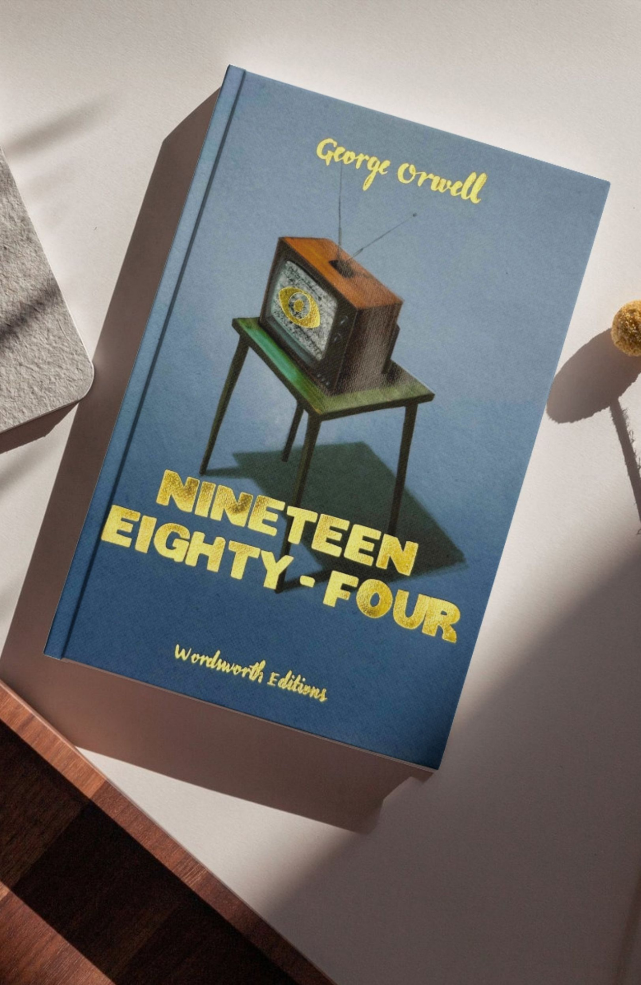 Classic Novels l Wordsworth Collectors Edition l 1984 - George Orwell - Nineteen Eighty-Four A struggle for truth under the oppressive rule of Big Brother, Now Only £9.99