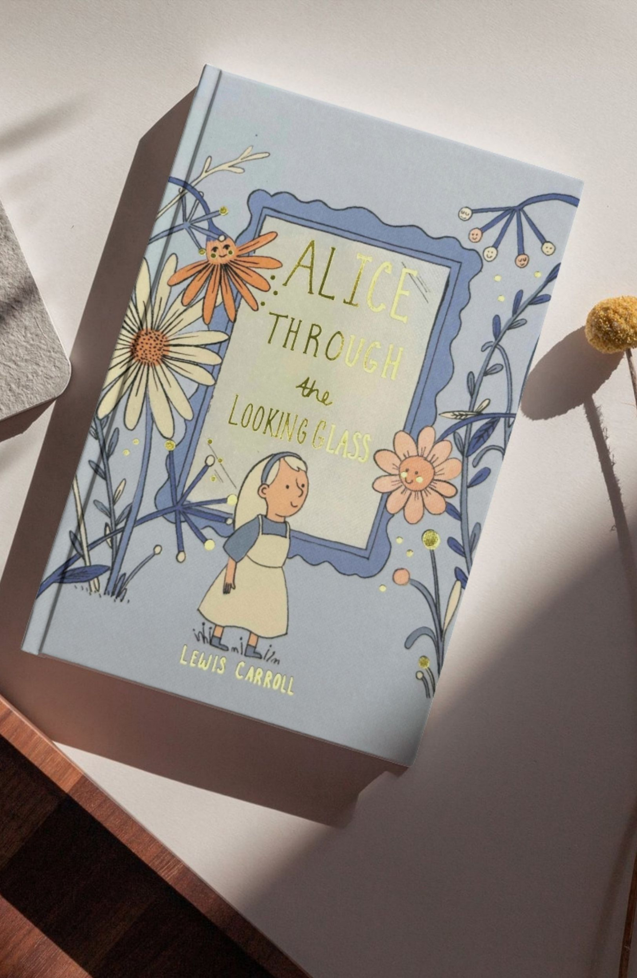 Classic Novels l Wordsworth Collectors Edition l Alice Through The Looking Glass - Lewis Carroll, a world of living chess pieces and playful logic, Now Only £9.99