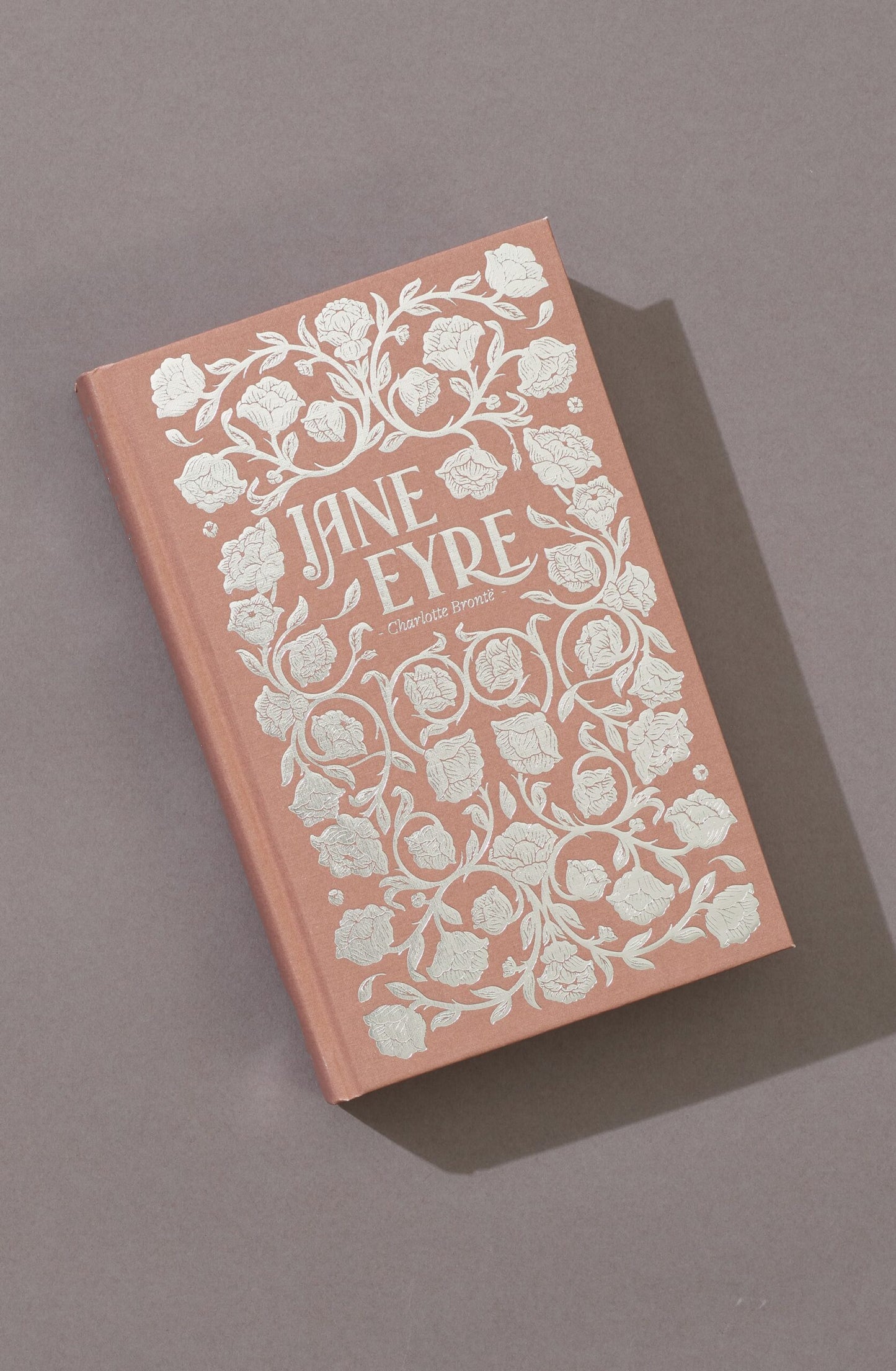 Classic Novels | Hardback Books | Jane Eyre by Charlotte Brontë | A Journey of Resilience, Independence, and Passion l Wordsworth Luxe - Now Only £13.99
