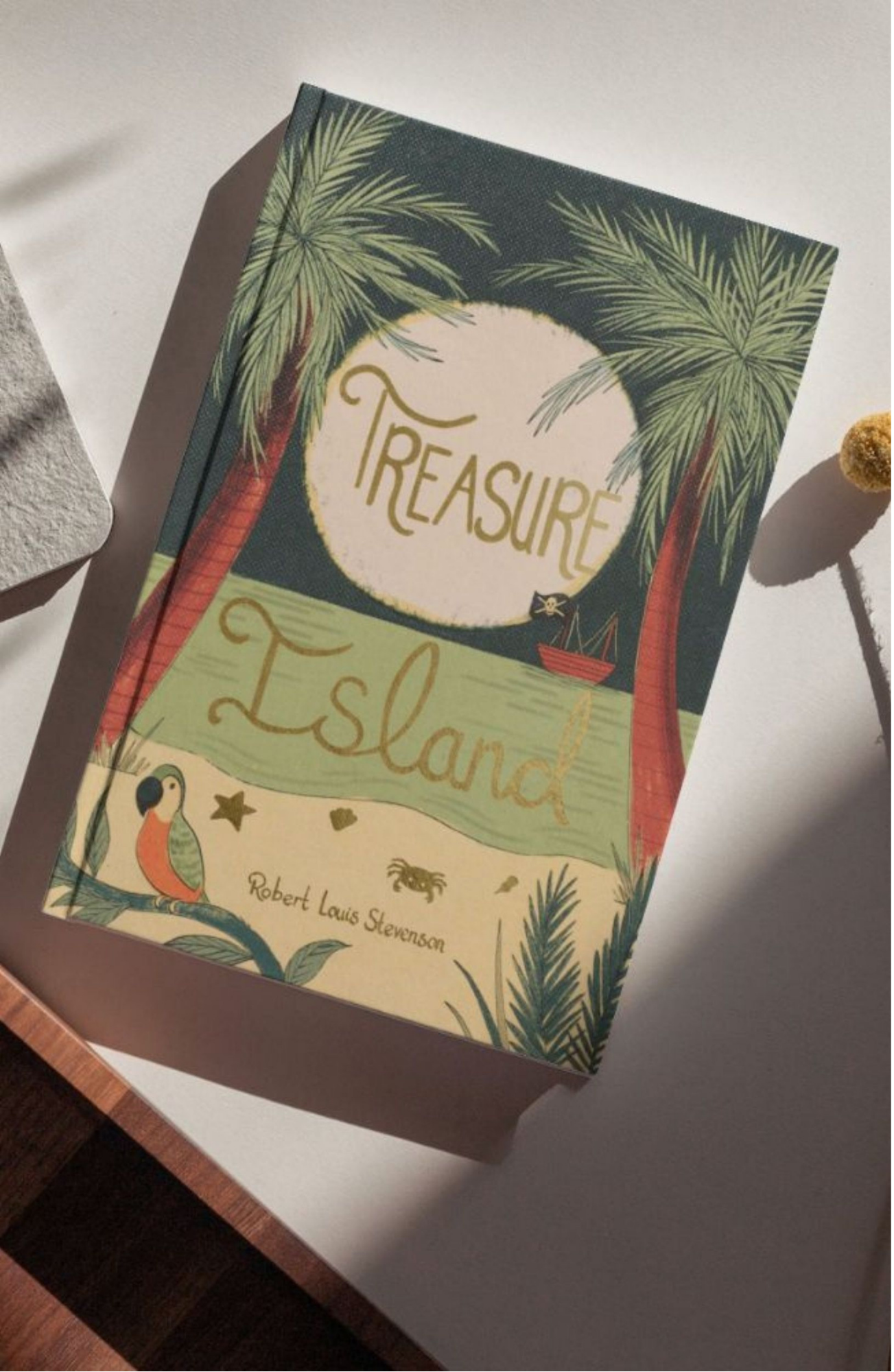 Classic Novels l Wordsworth Collectors Edition l Treasure Island Robert Louis Stephenson, Jim Hawkins’s voyage into a world of pirates, Now Only £9.99